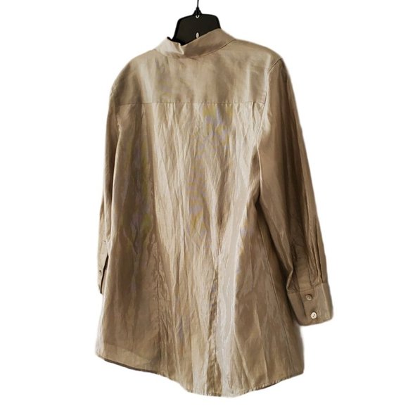 Chicos LS V-Neck Button Up Blouse | NWT | 1 (Small) | Silver Metallic - Picture 11 of 16